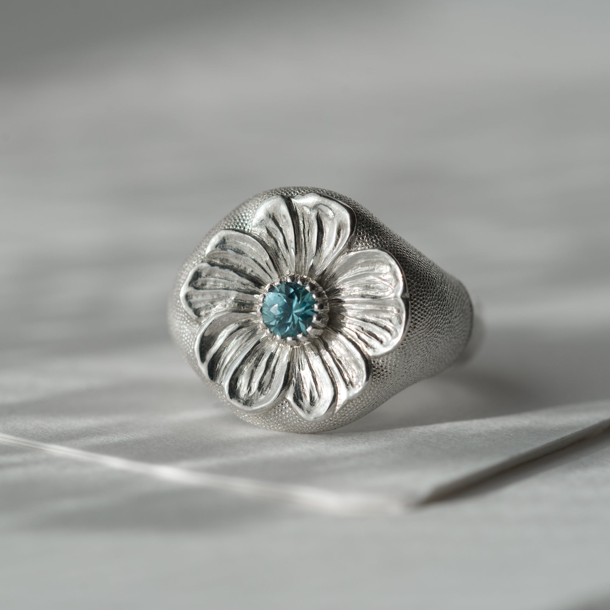 Moonpetal Signet Ring - Secret Garden Signet Ring