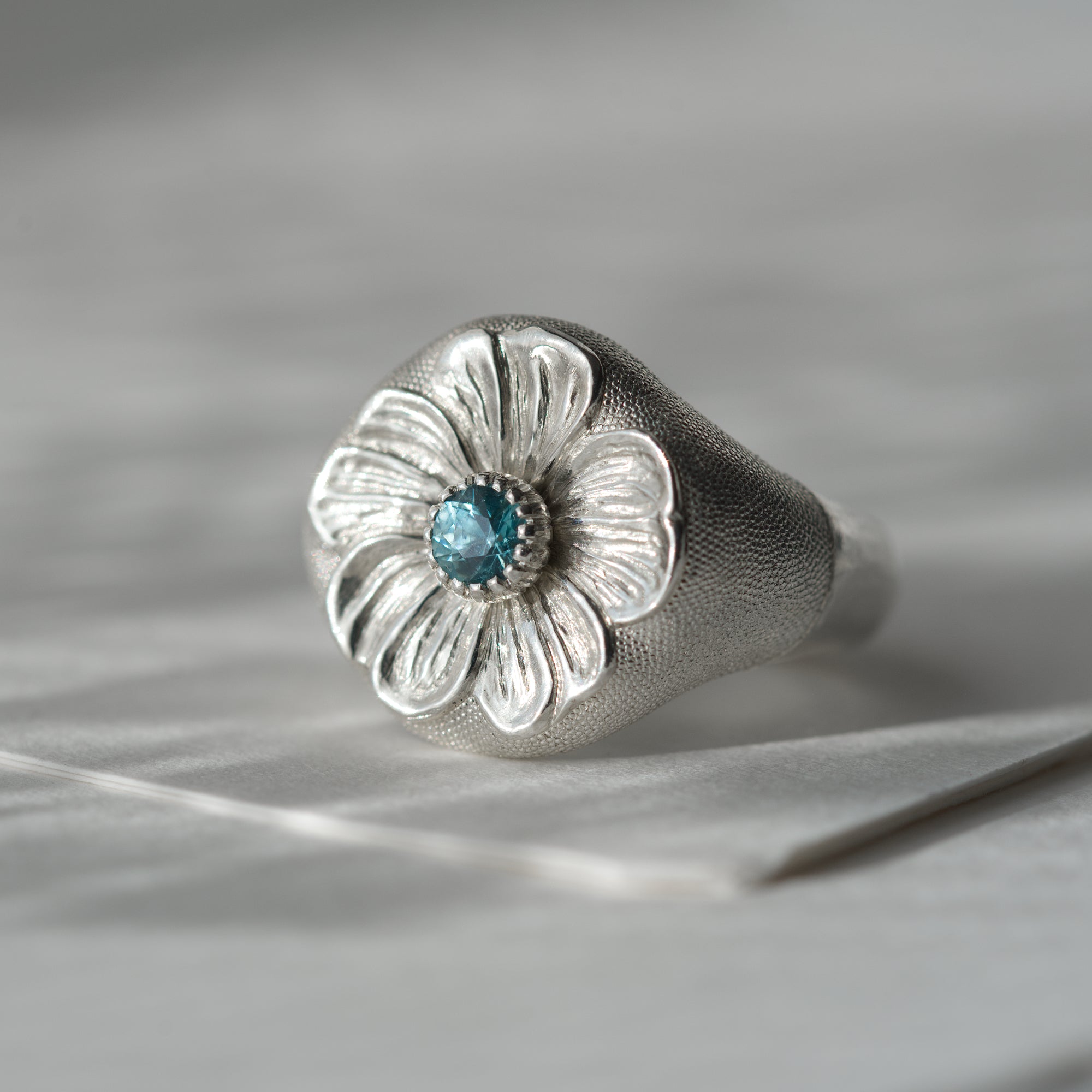 Moonpetal Signet Ring - Secret Garden Signet Ring