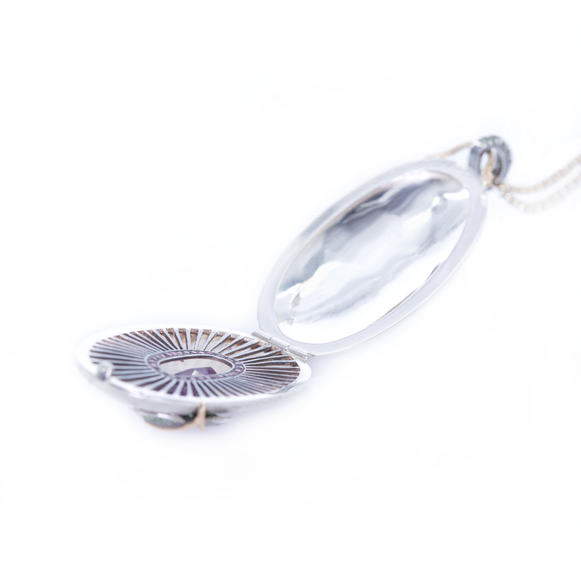 Flora Oval Locket no.2