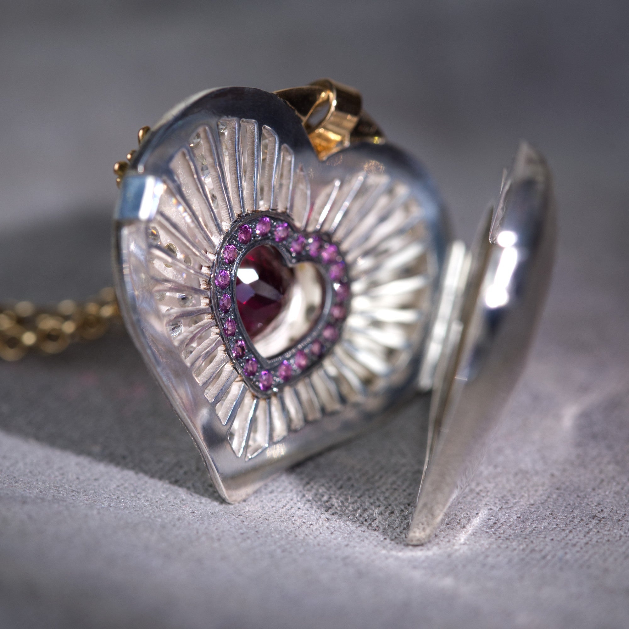 Rhodolite Garnet Heart Locket with white Zircon by Ewa Z. Sleziona Jewellery