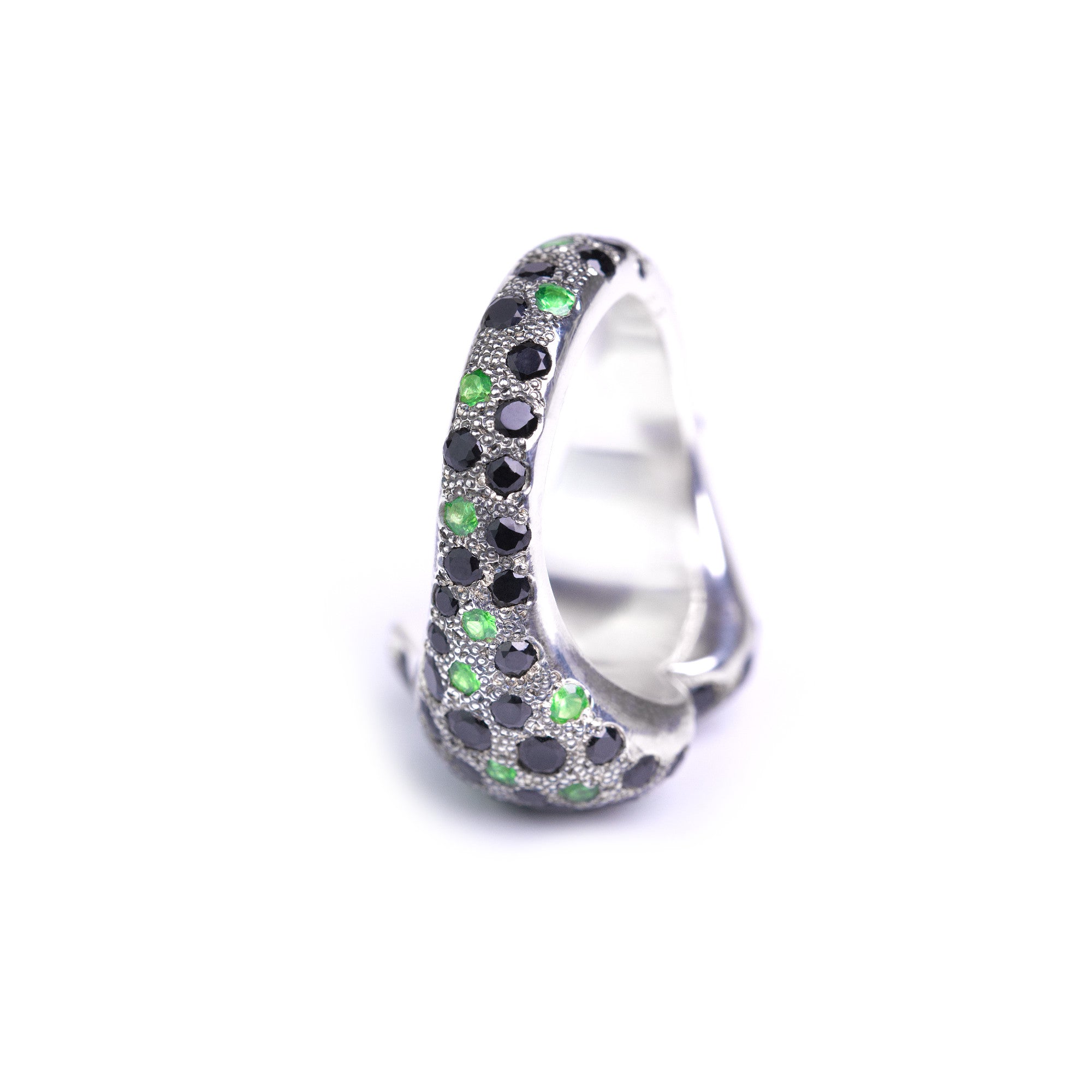Side view - Art Deco ring with tsavorites and black spinel, Heart Sygnet by Ewa Z. Sleziona